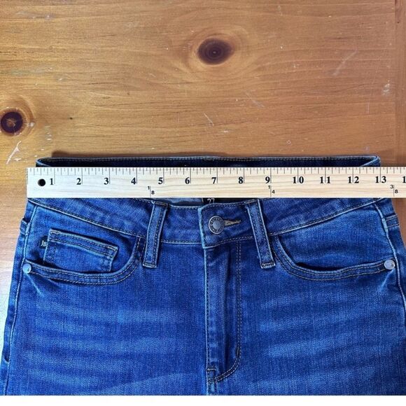 Judy Blue Women’s Capri Fit Jeans - Picture 3 of 8